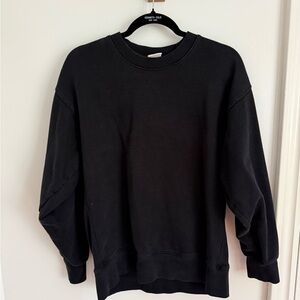 Aritzia Tna Extra Fleece Crewneck Sweatshirt - Black (size small)